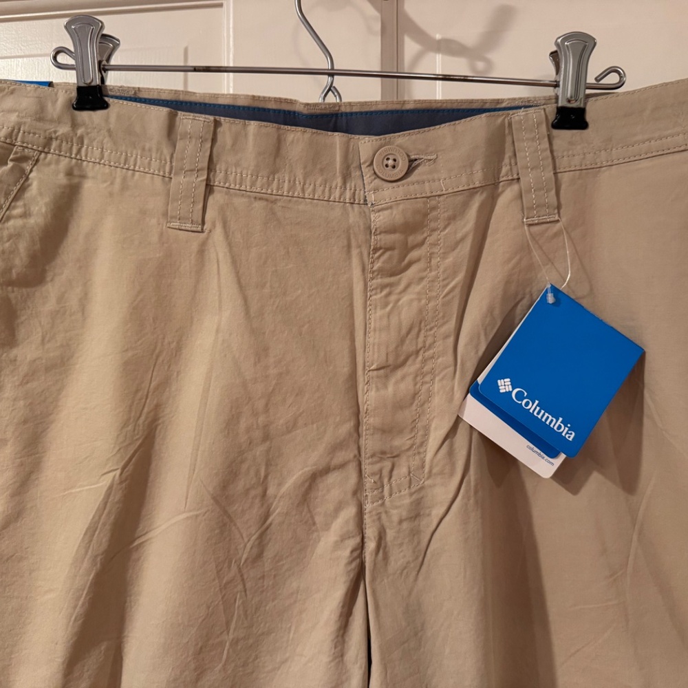 Columbia Short Mens 36" W/8"Inseam Washed Out Lightweight Cotton Khaki Chino New - Picture 2 of 5